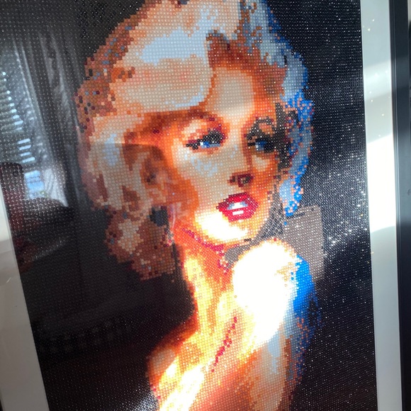 Stunning Marilyn diamond painting - Picture 5 of 9